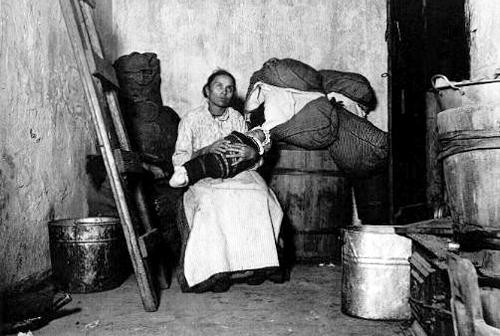 Document 2 Lodgers in a Crowded New York City Tenement 1890 In the Home of a Ragpicker, New York