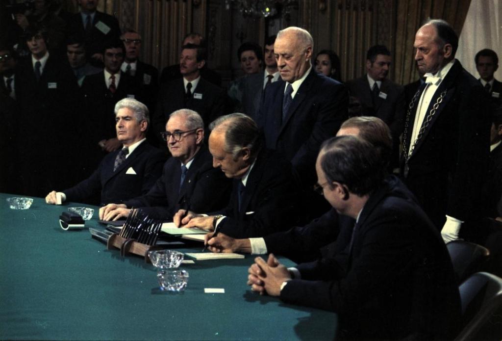 After the Peace Talks The Paris Peace Accords did not end the conflict 1975- a final major offensive was