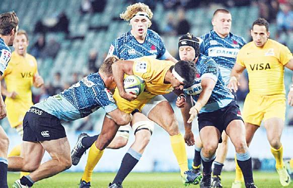 The Jaguares outscored the inconsistent Waratahs five tries to three after getting the early jump on the 2014 Super Rugby champions at 15-0 in the opening 13 minutes.