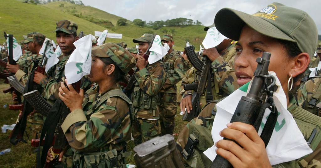 POLICY RECOMMENDATIONS Engaging Women in Disarmament, Demobilization, and Reintegration: INSIGHTS FOR COLOMBIA March 31, 2015 Jacqueline O Neill As the Colombian government and the Fuerzas Armadas