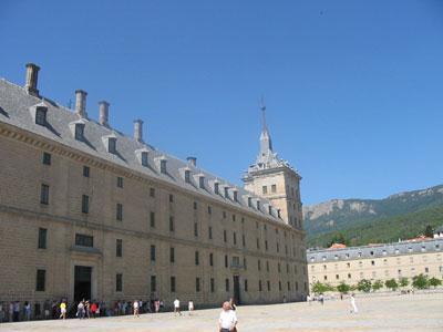El Escorial The Façade / Architecture The building was both a monastery and a Spanish royal palace Architect who