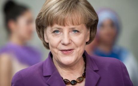 No party or issue is dominating the agenda There is no special topic and no special political party dominating the campaign. Angela Merkel will benefit most.