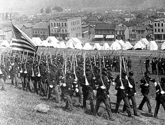 Industrial and Political Warfare Homestead strike (1892) Management refused to negotiate conditions or grant full union recognition. Violence flared as strikers and Pinkerton agents clashed.