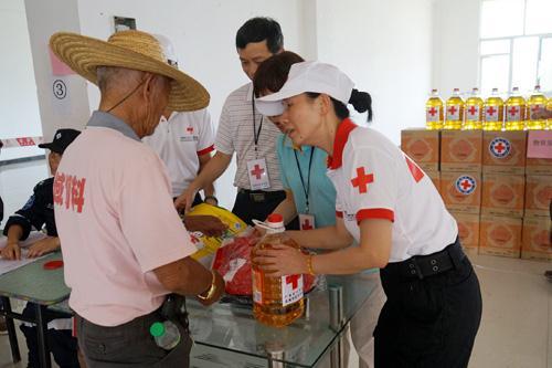 P a g e 3 Red Cross and Red Crescent action To respond to the disaster, RCSC HQs and the related branches have taken immediate actions.