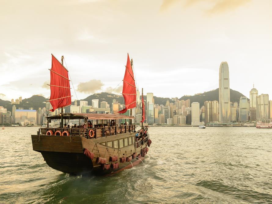 HONG KONG Recommendations by Audit Commission Assignment types Common misconceptions Hong Kong Visa Options: General Employment Policy (GEP) Immigration Arrangements for Non-local Graduates (IANG)