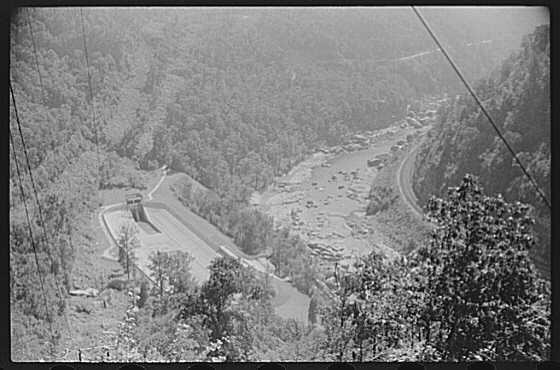 US History Gauley Bridge Tunnel. Workers dug through silica rock. Black workers brought in to do most dangerous work. During the depression. http://video.google.com/videoplay?