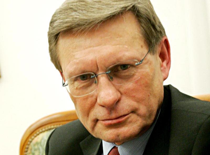 The Fall of Communism Poland s Growth since becoming a Free-Market Economy Leszek Balcerowicz Former Chairman of National Bank of Poland In office Sept. 12, 1989 Dec.