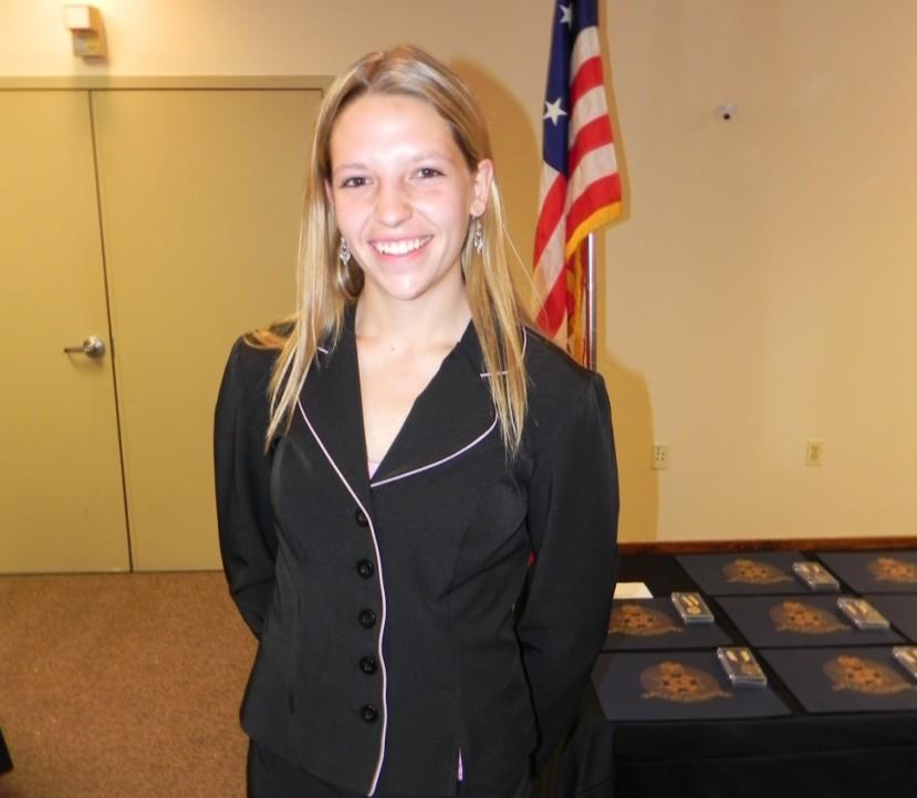 Urbana Graduate wins 2nd Place in National SAR Orations Contest Rebecca Kneebone, daughter of Lorrie and Guy Kneebone, recently took the second place in the National Orations Contest sponsored by the