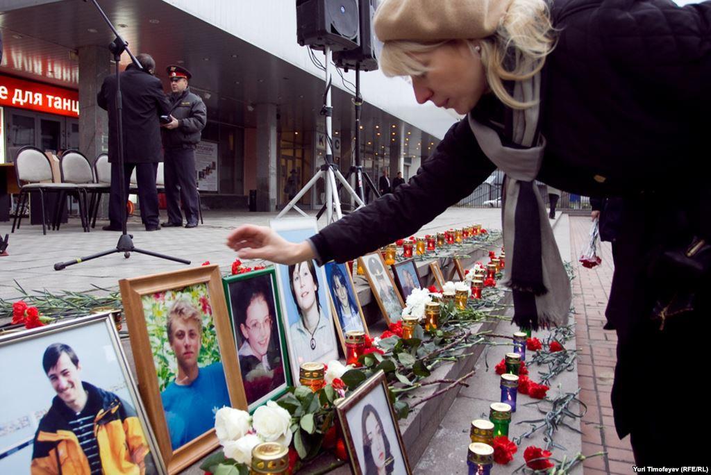 rebels seized the Dubrovka theater in Moscow and 150 people died in rescue