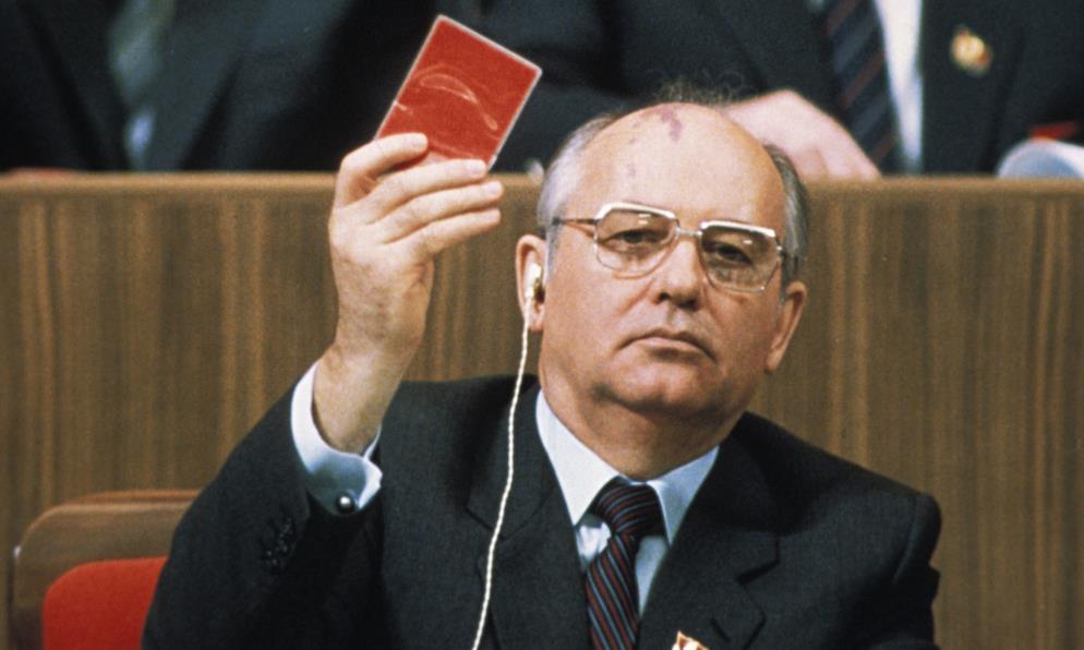 GORBACHEV MAKES CHANGES Mikhail Gorbachev New ideas to fix Russian economy and society