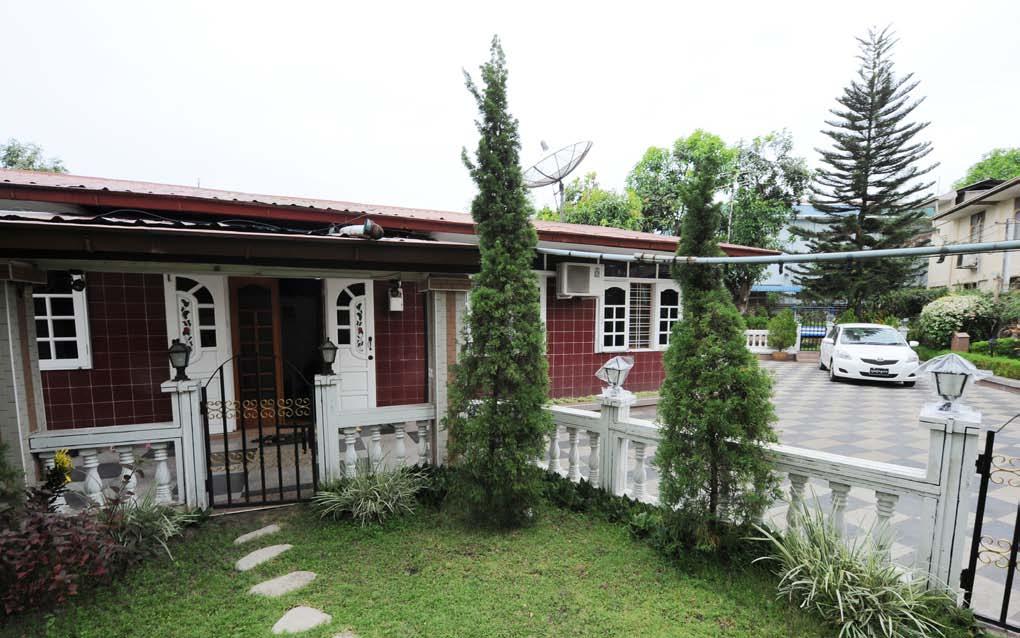 30 Business Property THE MYANMAR TIMES JUNE 3-9, 2013 HOUSE OF THE WEEK All about space Just a single storey, but it is nestled in a wide and tidy compound near Yangon International Airport.