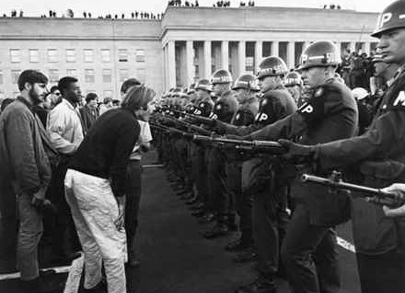 stormed the Pentagon building 1968 In the first 6 months of 1968, more than 200 major