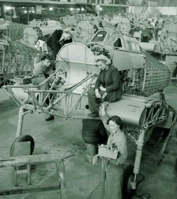 Workforce for WWII An American homemaker