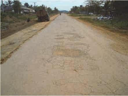 Street lamps are provided only in Voat Kus and other facilities such as road side ditch and center divider are generally non in stretch except certain sections.