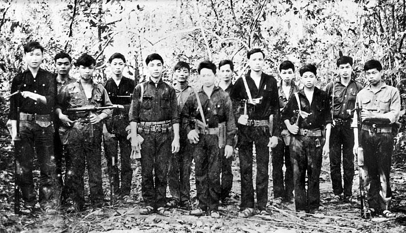 Viet Cong Troops Used guerrilla warfare {avoided head-on clashes} Were familiar