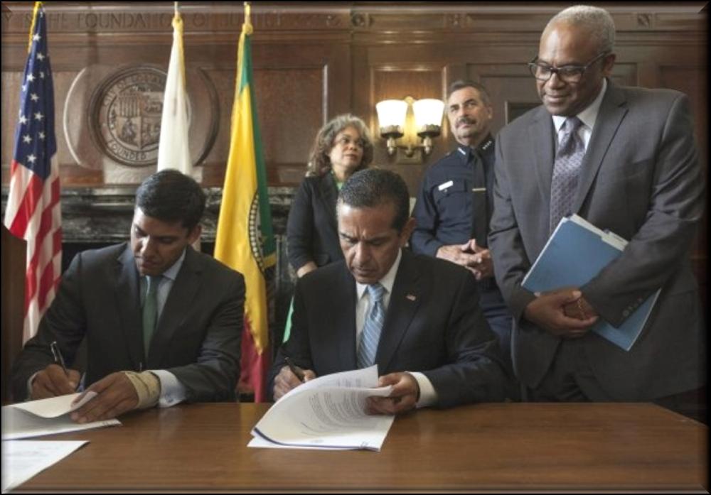 USAID Partnership with L.A. "For years we've know that the city has exported its gang problem. But now we're known for exporting our gang solutions. -L.A. Mayor Antonio Villaraigosa, October 11, 2012 Three goals: 1.