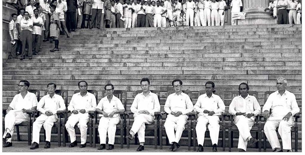 Political Will The bedrock of the fight against corruption Led by Founding Prime Minister Lee Kuan Yew (seated 5 th from left), the People s Action Party (PAP) wore white shirts and