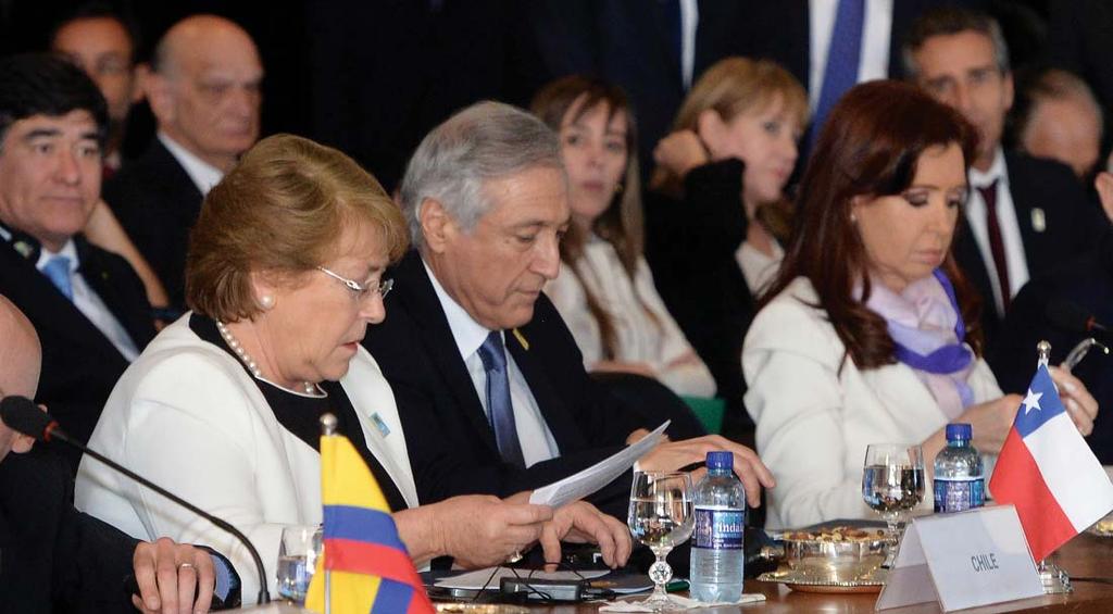 From the top: The Presidents of Chile, Michelle Bachelet, and Argentina, Cristina Fernández, during
