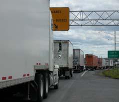 3%) 81% of commercial traffic through 4 border crossings (Lacolle, St-Armand,