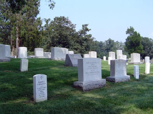 Who is buried at the Arlington National Ceetery?