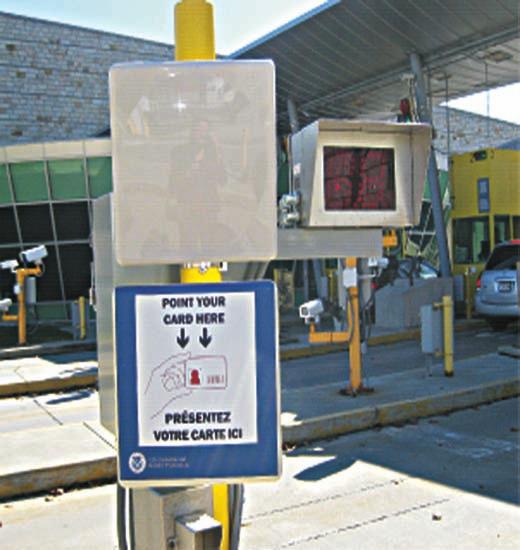 Figure 4: Signage for Use of RFID-enabled Cards at Vehicle POE Sign in French Source: GAO.