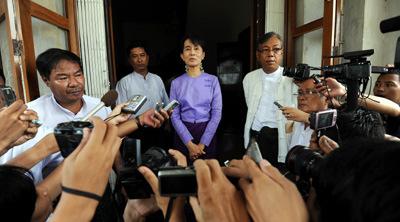 EU tiptoes toward engagement with Burma A conflicted European Union considers a new approach toward Burma. Press freedom advocates and human rights defenders are wary.