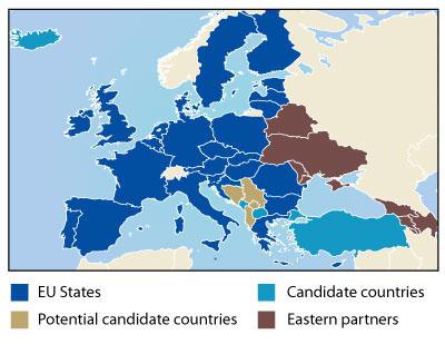 EU Eastern Partnership EU inijajve inaugurated May 2009 improve polijcal & trade relajons, offer financial support & easier travel to EU June 2013, EU- Ukraine AssociaJon Agenda to