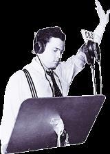 Radio Entertains Radio Entertains 90% of households had a radio families would listen together every day Dramas and variety shows play in evening Orson Welles actor, director,