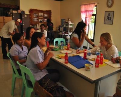 Field Study for developing a TRAFIM in the Philippines: Mission and Methods Focus group: Low-income families who have (temporary) migrants, or Overseas Filipino Workers (OFW), abroad à Families lives