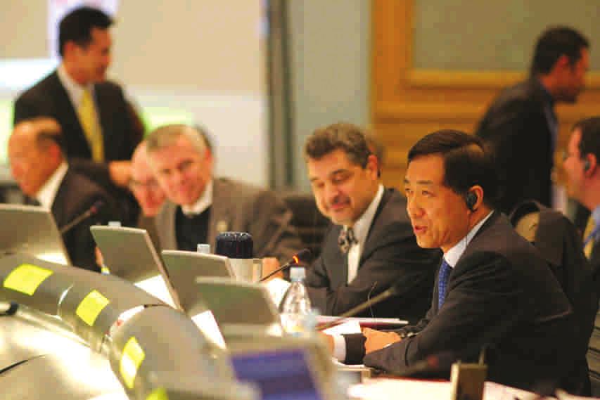 MEETINGS OF MINISTERS AND SENIOR OFFICIALS IN 2004 6th Meeting of APEC Energy Ministers Manila, The Philippines, 10 June 2004 In June 2004, APEC Energy Ministers met for the sixth time to address