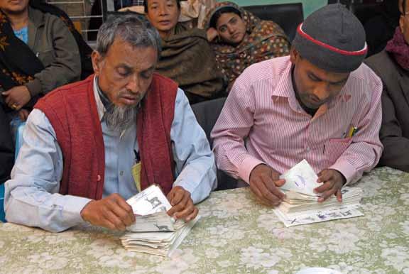 Elections in Bangladesh 2006-2009: 8 senting their VID numbers to election officials on slips of paper carrying candidate names or party symbols could be seen as diminishing the secrecy of the vote.