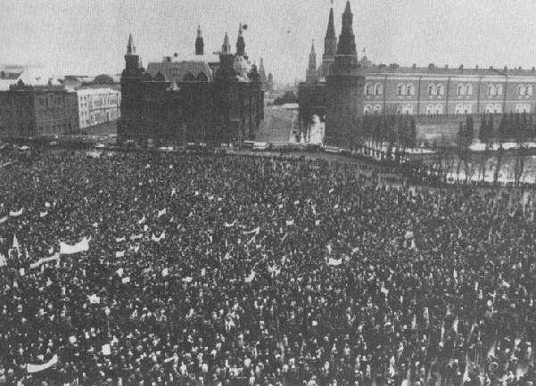 In 1989, peaceful democratic revolutions swept eastern Europe: thousands of