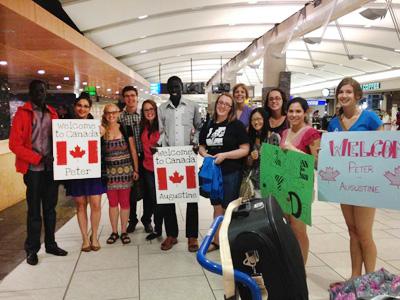 Settlement Agencies It is important to remember that privately sponsored refugees arrive in Canada as Permanent Residents, and are therefore eligible for all services that Permanent Residents can