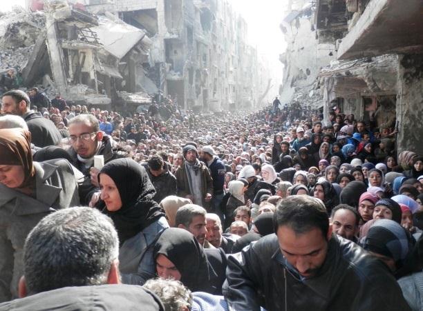 Syrian Arab Republic - Humanitarian Bulletin 3 Nine consecutive days of access to Yarmouk Camp UNRWA gained limited access on 18 January to deliver humanitarian assistance for the first time since