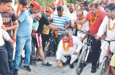 SP spokesman Rajendra Chowdhary said that on Thursday, people forcefully inaugurated the Pipraghat bridge as its inauguration was pending for some time.