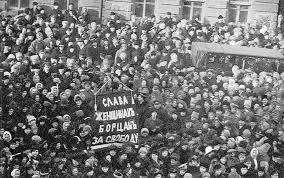 Participation in 1 st World War by Nicholas II Many were Killed Food Shortage (1917) Protest march in