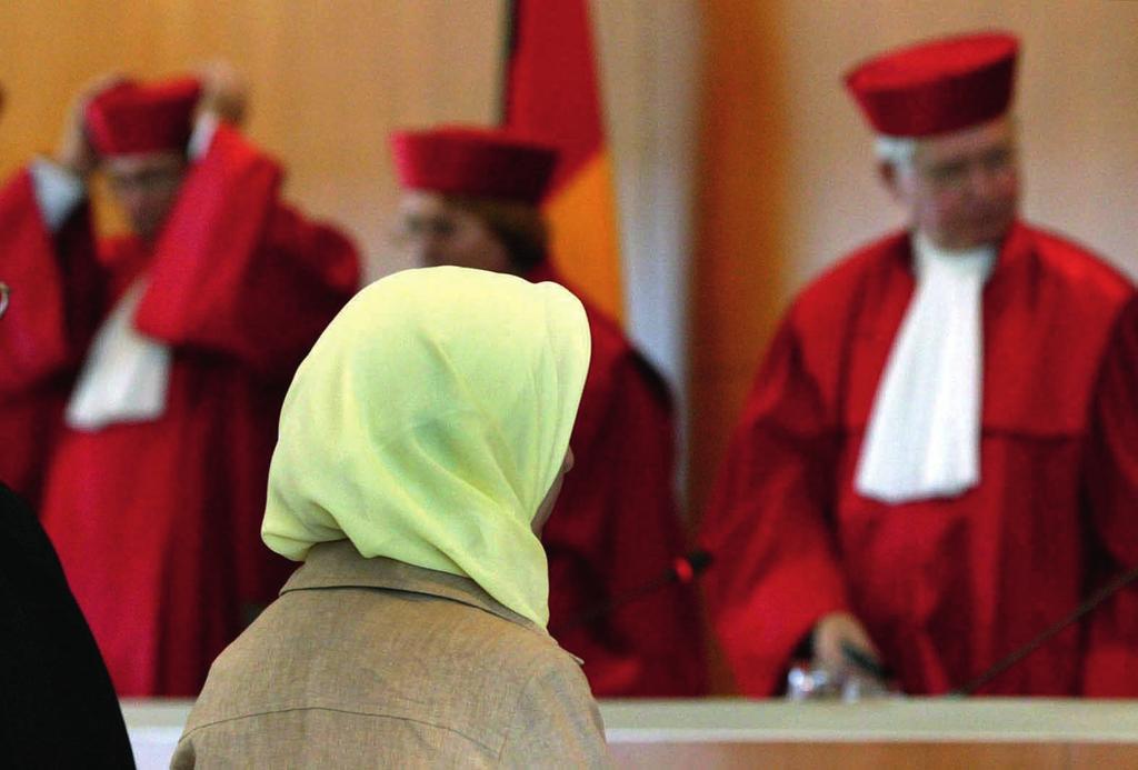 Not every headscarf worn by a teacher constitutes a threat to school peace: The German Federal Constitutional Court has revised its original opinion.