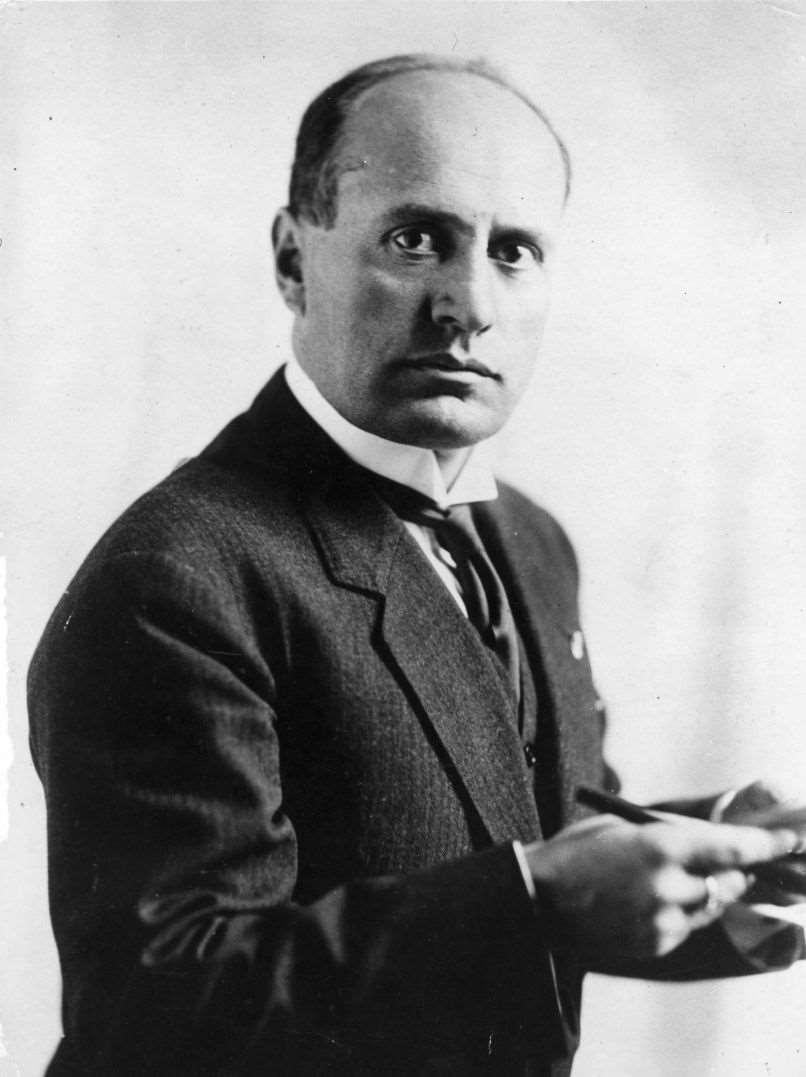 Mussolini s Background Former elementary school teacher, journalist Started out as a Socialist For this, he was jailed and expelled from Italy Upon his return, he became editor of the organization's