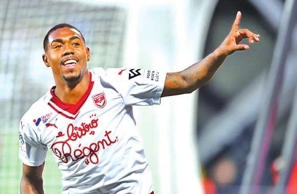 There has been an approach from Barca, the source confirmed, after Bordeaux had reached an agreement earlier in the day to sell Malcom to Italian giants Roma.