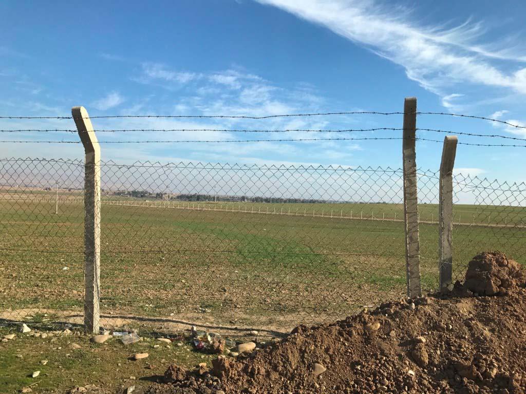Agricultural land close to Najmok and Tal Yabes Health Before the villages were retaken, residents depended on the PHC in Tilkaif or on Mosul s hospital for health consulta ons or emergencies,