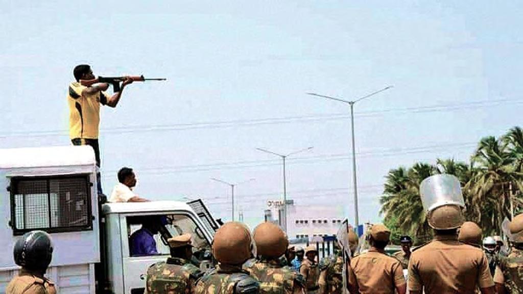 The Tamil Nadu Chief Secretary should constitute a committee to develop detailed guidelines in handling force and firearms in accordance with the international standards on the use of force and fire