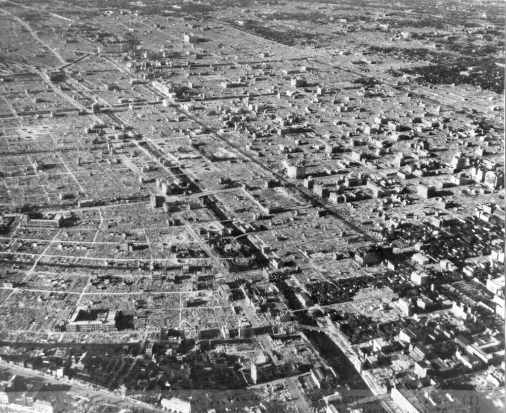 PHOTO: Tokyo in Ruins, September 1945 In the aftermath of World War II, the Japanese used the term yaki-nohara (burned wasteland) to describe the state of their country.