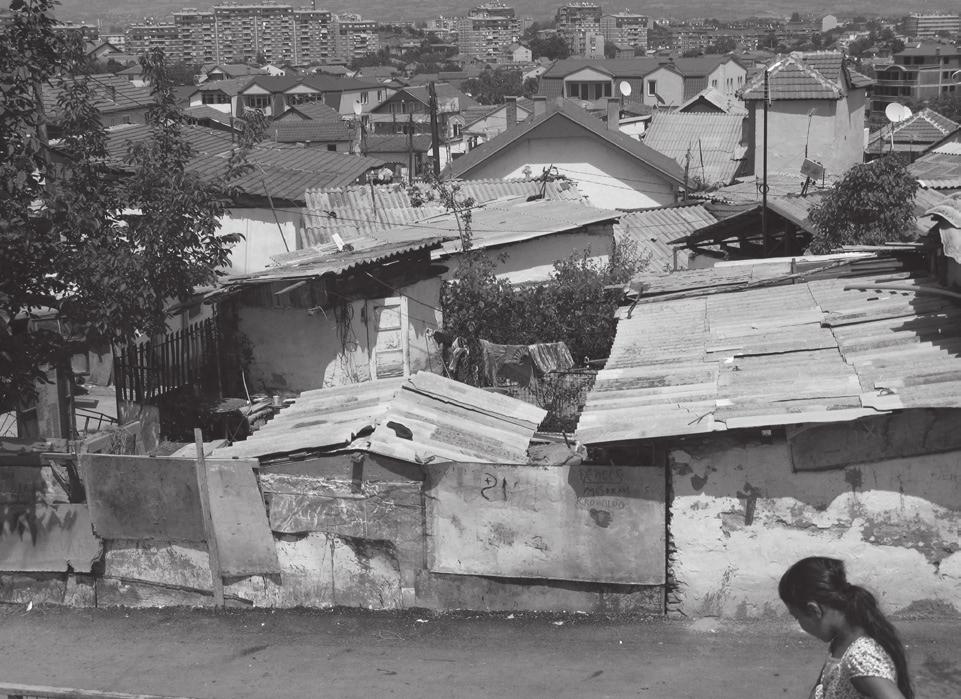 Informal settlements in post-communist cities: Diversity factors and patterns 75 to the land and/or houses and are subject to eviction.