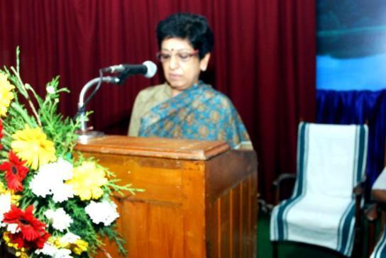 Ms. Meera Mehrishi addressing the