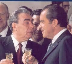 Nixon s Détente with USSR Nixon wanted a policy of détente, or a relaxing of tensions with the USSR.
