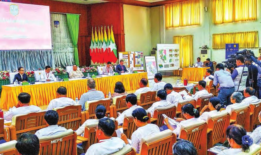 First, a video on appraisal well Shweyitun 2 was shown, followed by Myanma Oil & Gas Enterprise (MOGE) Managing Director U Myo Myint Oo reading a press release on discovery of natural gas.
