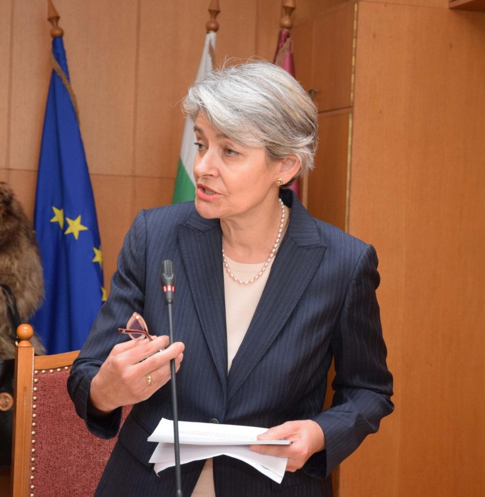 Irina Bokova She also examined the history of UNESCO and emphasized on some of her emblematic ideas: A peace based only on intergovernmental economic and political agreements could not provide the