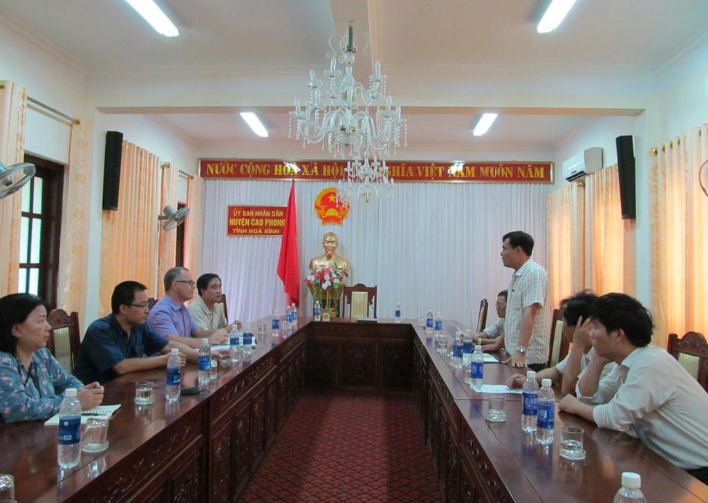 Representatives of ADB, NPPMB and LIC met DPMU Cao Phong district, Hoa Binh province in the site visit on September 2012 4.1 500 kv Son La- Nho Quan- Hoa BinhT/L 31.