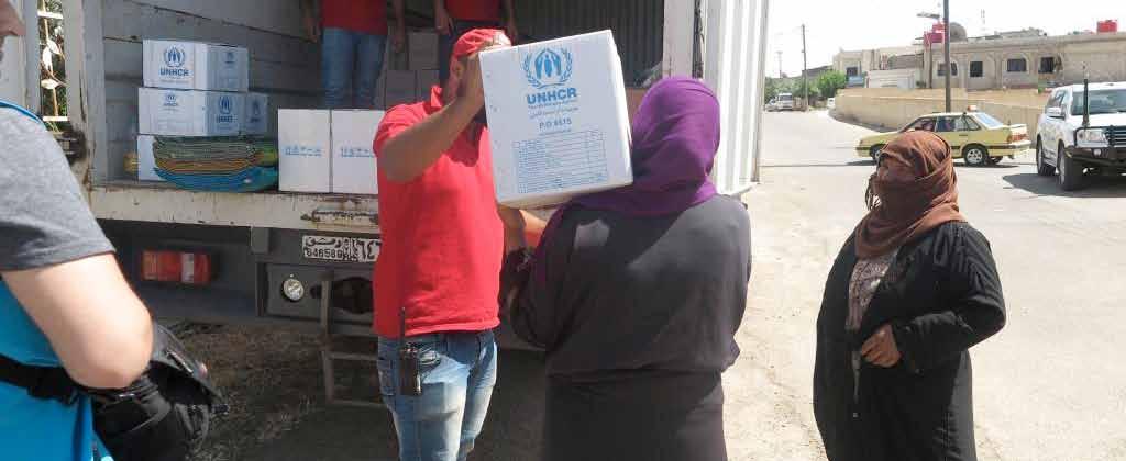 UNHCR Continues to Deliver Assistance throughout Syria during May 2017 On May 02, an inter-agency convoy delivered humanitarian assistance for 35,000 people in need in besieged Douma, in eastern