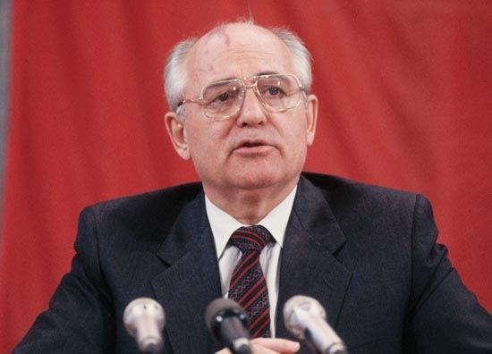 Gorbachev and Yeltsin were both committed to reform, but Gorbachev wanted to introduce reforms by reforming the Communist system, while